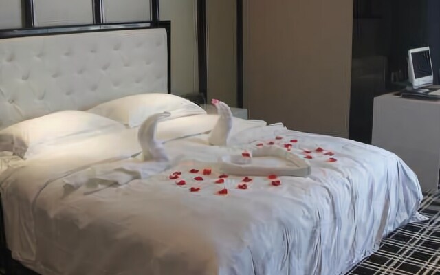 Crystal International Hotel