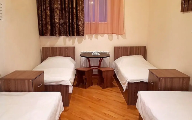 Hostel Nreni