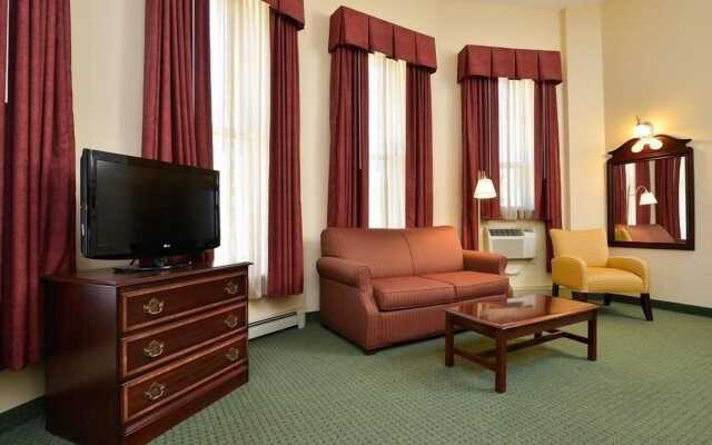 Best Western The Hotel Chequamegon