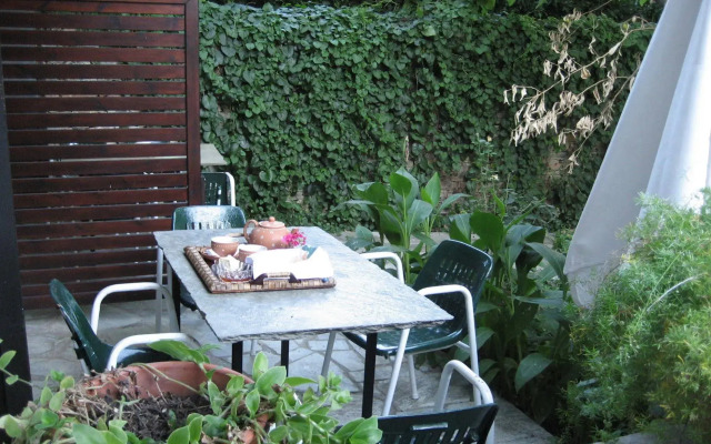 Mirto Apartments