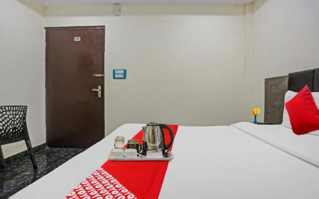 OYO Flagship 70297 Royal Palace Guest House