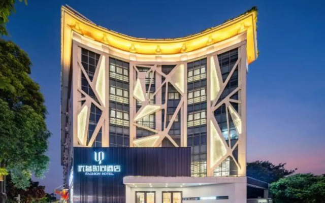 Up Fashion Hotel (Zhongshan North Station)
