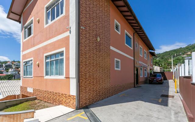 Studio aconchegante próx a UFSC RLB008