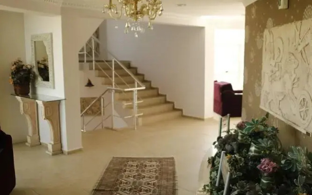 Club Rose Bay Hotel