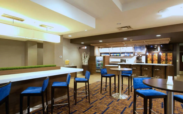 Courtyard by Marriott Louisville Airport