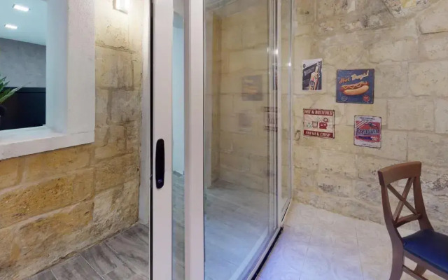 Central Valletta - 1 Bedroom maisonnette
