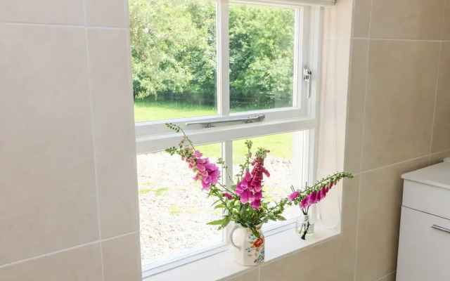 The Old White Cottage