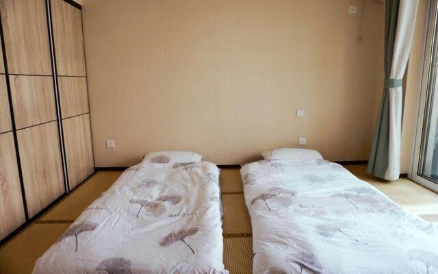 Beijing Sanlitun 2-Bedroom Spacious Apartment