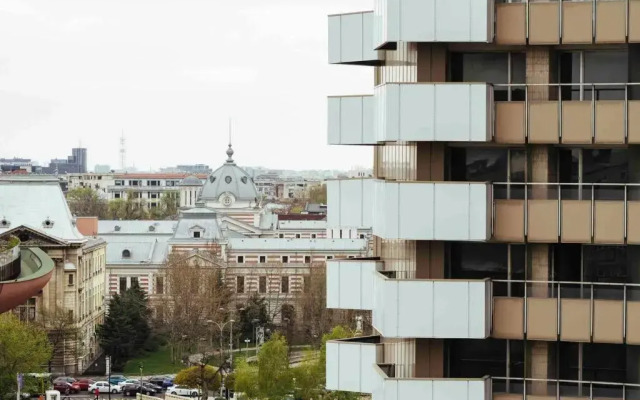 Stunning Views 2BR Intercontinental Flat