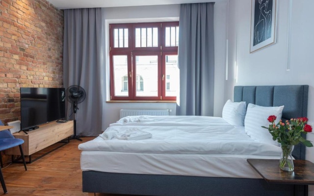 Studio (full double bed)