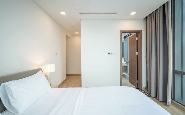 Landmark 81 - Sun Megalight Apartment