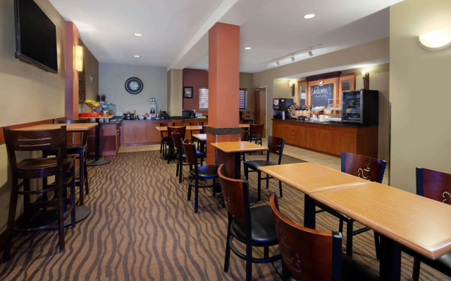 AmericInn by Wyndham Rochester