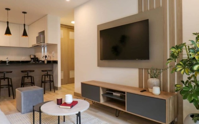 w Enchanting 2BR With Balcony in Miraflores