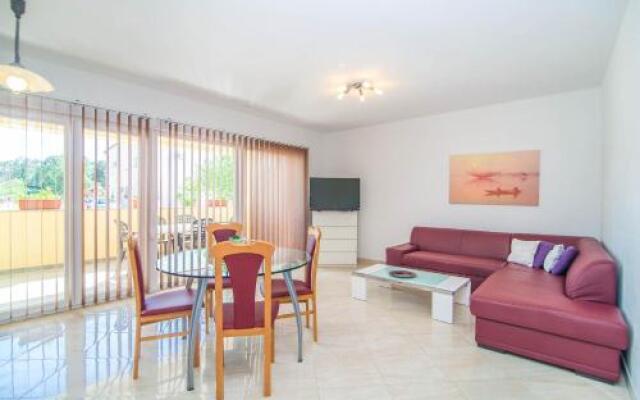 Apartment UNA 2