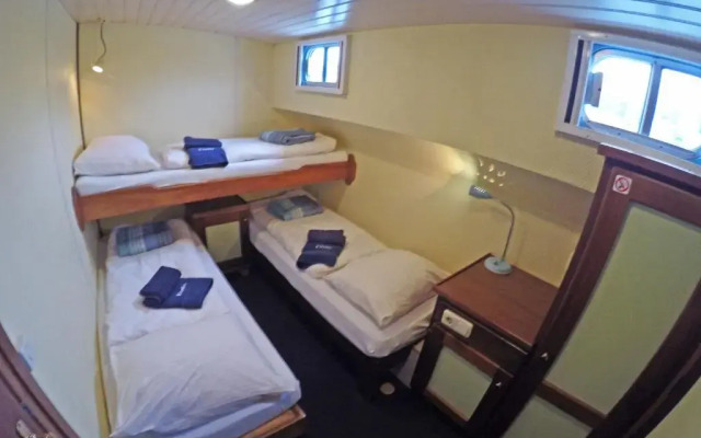 Botel Elodie
