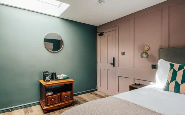 Hermes Hotel by Nestor