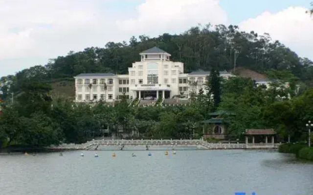Royal Hotel