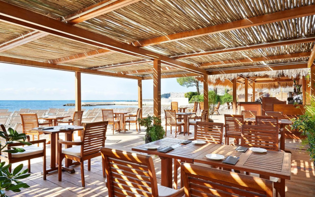 Le Meridien Beach Plaza