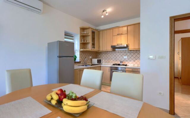 Apartment Mir Dorio