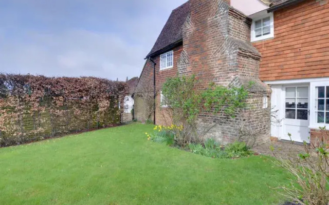 Old Cobblers Cottage At Kings Head House