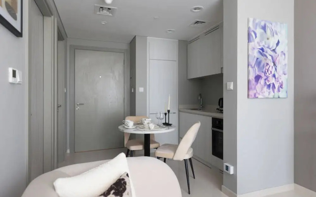 Modern 1BR in Business Bay