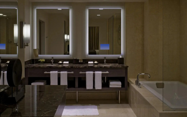 Hyatt At Olive 8