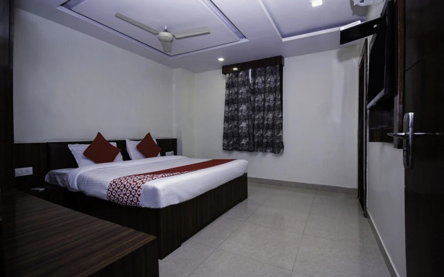 Hotel Galaxy Palace By OYO Rooms