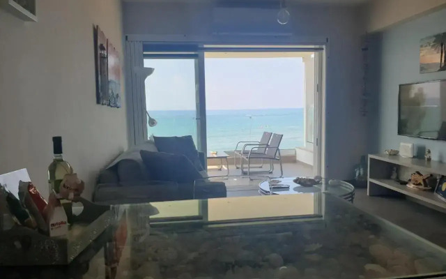 Periyiali Beach Sunset Suite A7