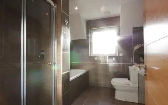 Flat 7, The Steading