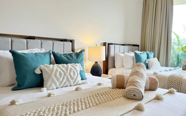Mistiq Luxury Condo