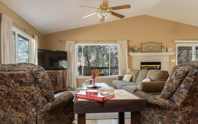 Cozy Family House + Full Game Room