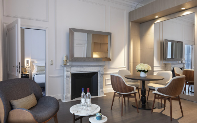 La Clef Champs-Élysées Paris by The Crest Collection