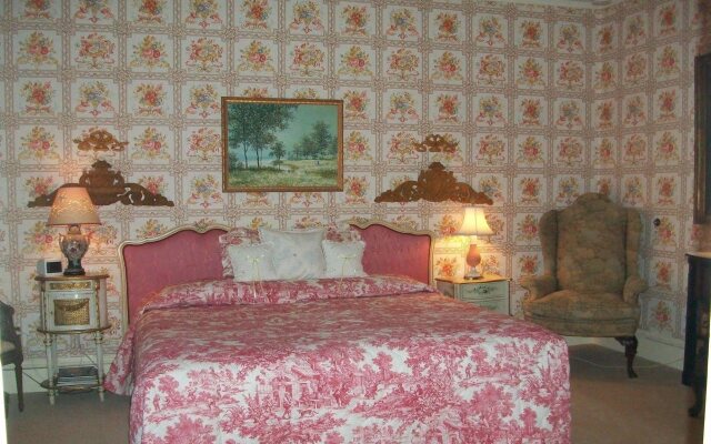 The Summer White House Inn