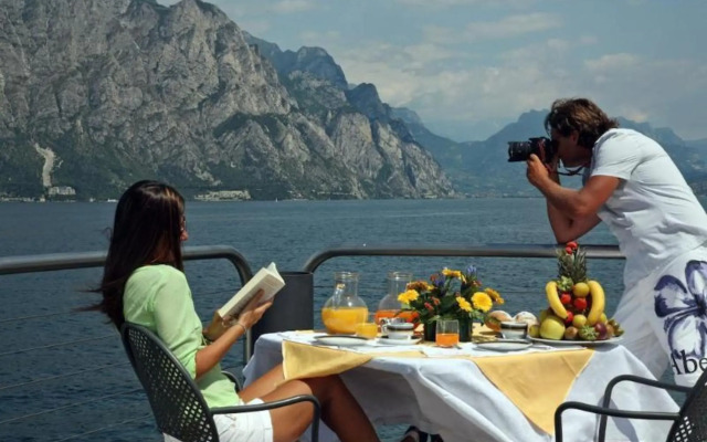 Hotel Sailing Center