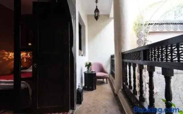 Riad Mur Akush