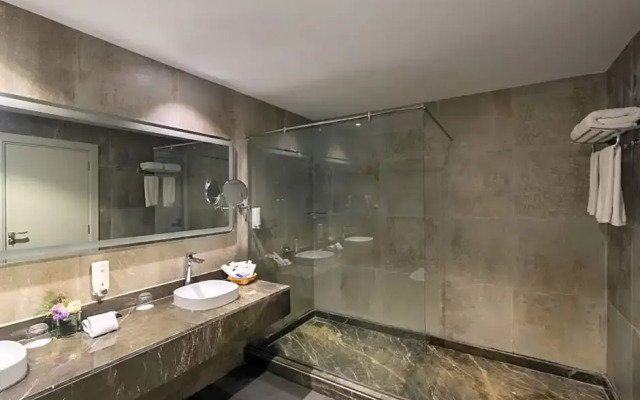 Rhactus Hotel New Alamein