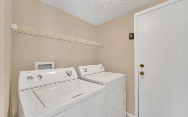 Hampton Estates 439, Davenport , US