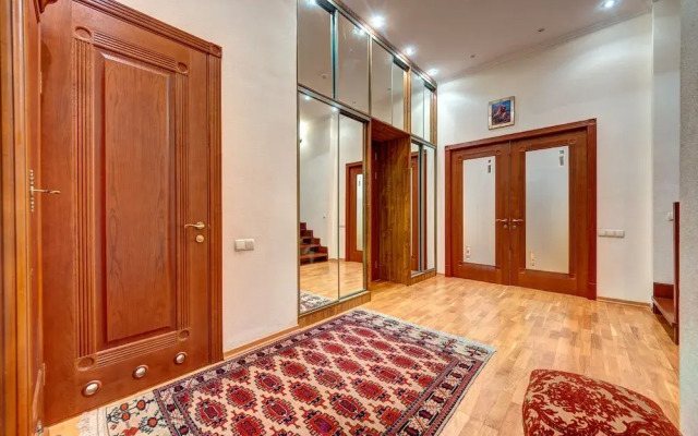 LUX Apartments Shelkovichnaya