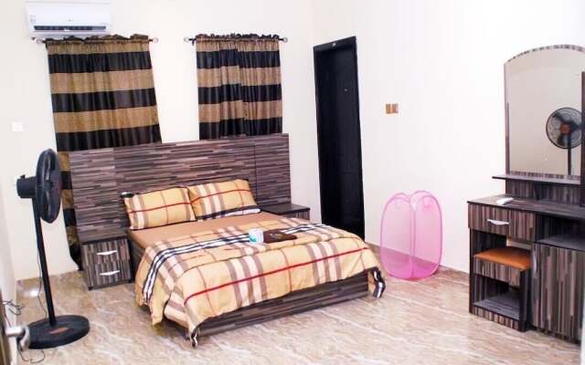 Immaculate 2-bed Apartment in Idimu
