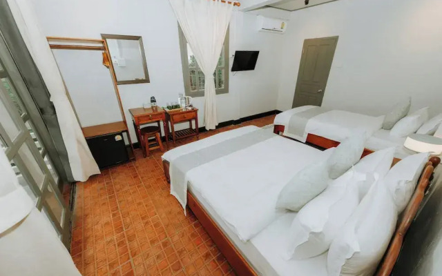 Samailaos Residence