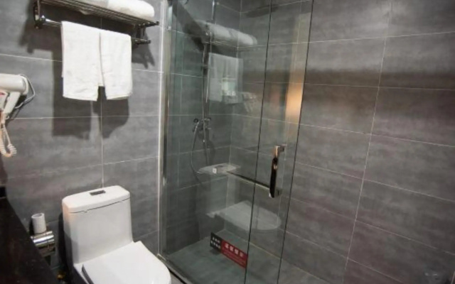 City 118 selected chain hotel (Chengdu CHUANSHI Damian subway station store)