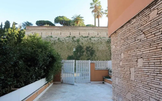 Vatican - WR Apartments