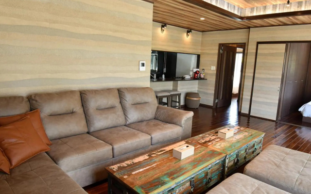 Seven Residence Yabu – Lobby – Nago