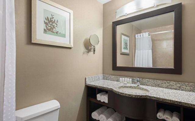 Ramada by Wyndham Saskatoon