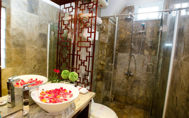 Hanoi Central Park Hotel