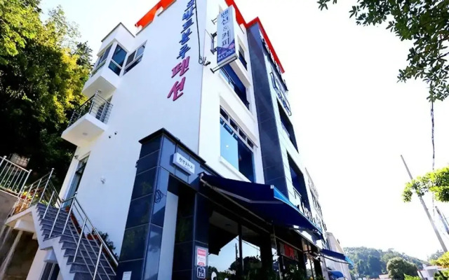 Tongyeong Cobalt Blue Pension