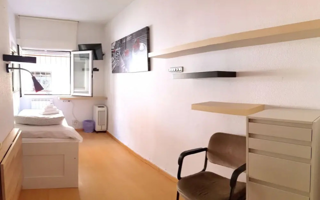 Modern and Comfortable Madrid Flat