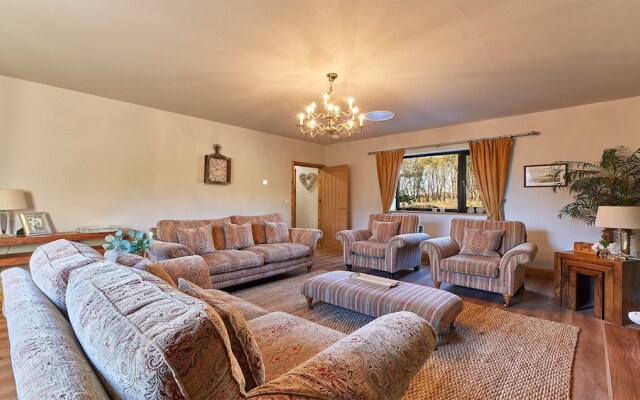 Host Stay The Parlour