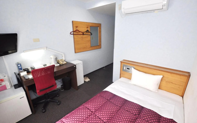 Futsukaichi Green Hotel