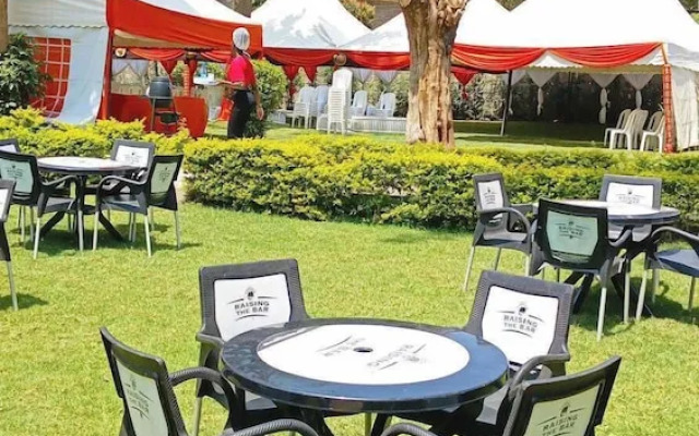 4 Tee's Hotel Rongai